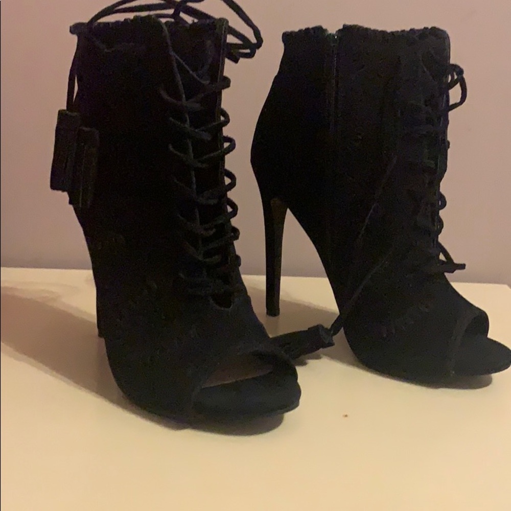 Open toe booties - Picture 3 of 5